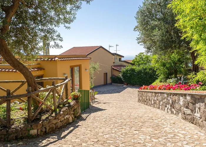 Lägenhetshotell Casale Del Nonno Sorrento